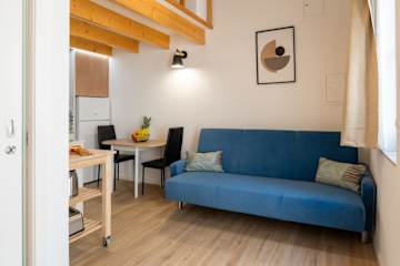 Terrace Studios for 12 in Porto by HostWise photo 4