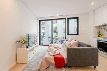 Balcony Studios & Parking in Leça by HostWise photo 5