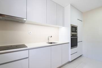 Bright & Spacious Flat by Host Wise photo 5