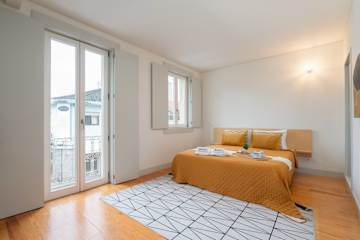 Studios & Spacious T4 with Garden by HostWise photo 2