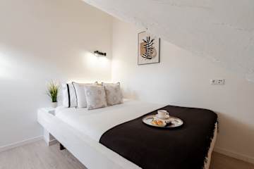 Authentic Studio 1 with Terrace by HostWise photo 3