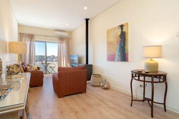 Gaya Avenue 101 - Flat w/ Balcony photo 3