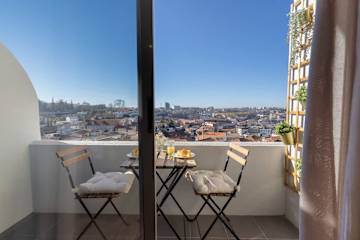Gaya Avenue 101 - Flat w/ Balcony photo 4