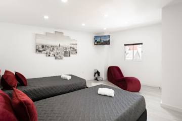Spacious Apartment w/Balcony | Ribeira by HostWise photo 2