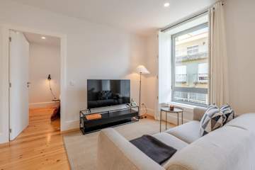 Bright & Characterful Home by HostWise photo 3