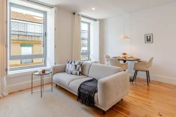 Bright & Characterful Home by HostWise photo 2