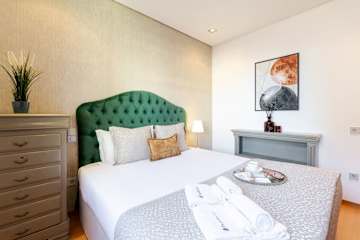 Modern Flat with Workspace in Foz by HostWise photo 2