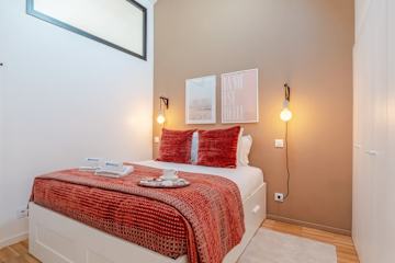 Stylish Open-Plan Flat with Garage by HostWise photo 2