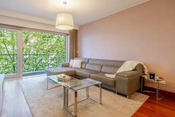 Premium Flat w/ Pool, Gym & Garage by HostWise photo 2