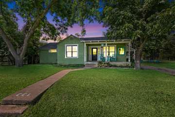 Clover Haus | Stay Texas