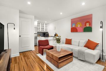 Preview for Madison Gardens | Designer 1BR in Flatiron Brownstone by Haus