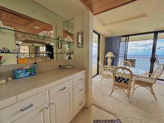 Clean and functional counter area for daily use