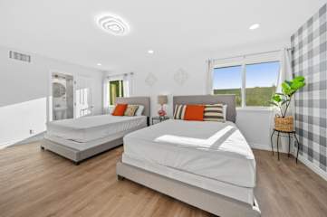 Perfect twin setup for friends or family