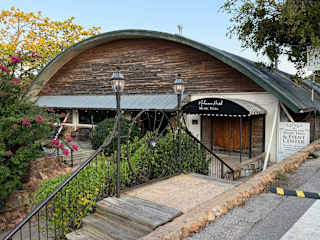 Knees in the breeze – Sleeps 4