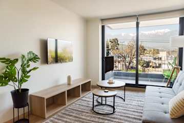 Full Stylish 2BR Oasis for 5 in Lively Las Condes