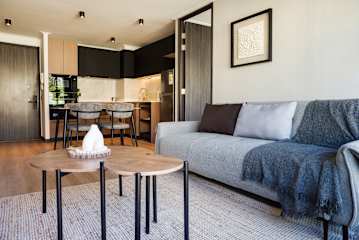 Luxe 2BR Parkside Retreat | Pool and Gym Included