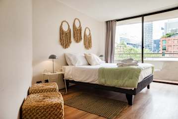 Chic 1BR Flat near Costanera Center | Stylish Stay