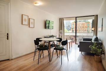Chic 1BR Flat near Costanera Center | Stylish Stay