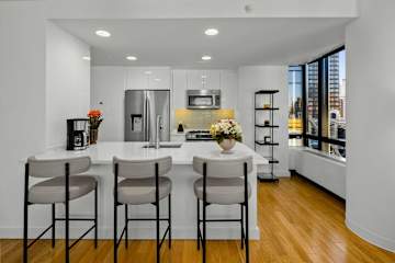 Photo #12 of Skyline II | 15th floor 3BR w/ Doorman, Gym, Pool