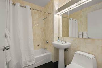 Photo #11 of Skyline III | 33rd-floor 3BR w/Doorman, Gym, and Pool