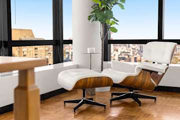 Photo #6 of Skyline IV | 38th-floor 3BR w/Doorman, Gym, and Pool