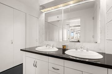 Photo #8 of Skyline IV | 38th-floor 3BR w/Doorman, Gym, and Pool