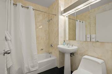 Photo #13 of Skyline IV | 38th-floor 3BR w/Doorman, Gym, and Pool