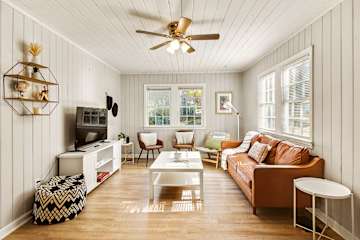 Norcross Adventure 2B Perfect for Group Trips