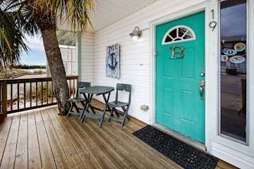 19 Gulf Breeze Court, Private Townhome in Destin