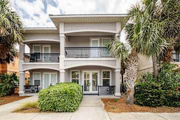 Miramar Villas 107, Large townhome