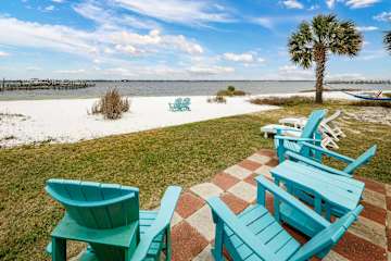 Seascape- Waterfront Home🌊/Bay Front Private Beach/🐕Pet-Friendly