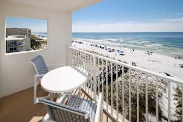 The Palms 505, Gulf Front condo! Direct Beach View