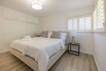 Comfortable mattress and fresh sheets for guests