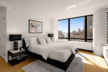 Photo #4 of Skyline V | 26th-floor 3BR w/Doorman, Gym, and Pool