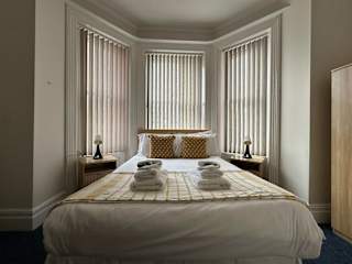 The Silver How - Room 2