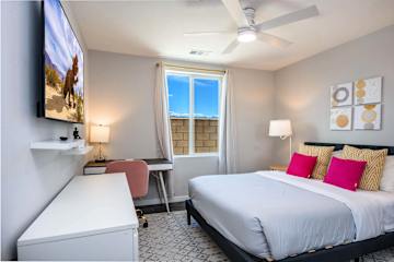 Bedroom 2- Queen bed with dedicated workspace