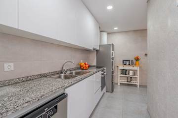 Bright & Cozy Apartment by HostWise photo 4