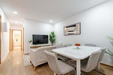Bright & Cozy Apartment by HostWise photo 3
