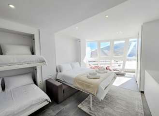 Estudio con vistas en Sierra Nevada Zona Baja - image 1