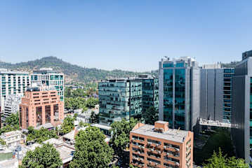 Chic 2BR Retreat with Stunning Panoramic Views