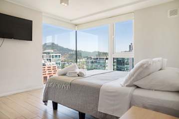 Chic 2BR Retreat with Stunning Panoramic Views