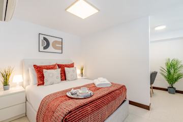 Bom Sucesso Executive Suite 1 by HostWise photo 2