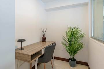 Bom Sucesso Executive Suite 1 by HostWise photo 4
