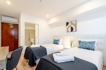 Bom Sucesso Executive Suite 8 by HostWise photo 2
