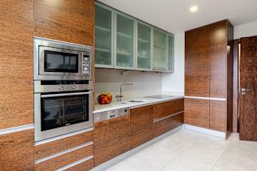 Modern & Spacious Flat with Garage by HostWise photo 4