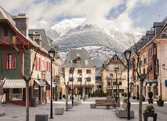 Dúplex Premium en Vielha con vistas a la montaña para 6 personas - image 1