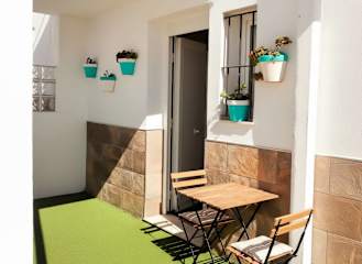 Estudio con terraza cerca de la playa  - image 1