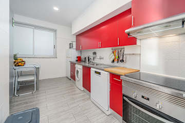 Beachfront Flat & Panoramic Sea View by HostWise photo 5