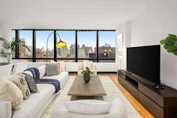 Photo #5 of Skyline V | 26th-floor 3BR w/Doorman, Gym, and Pool