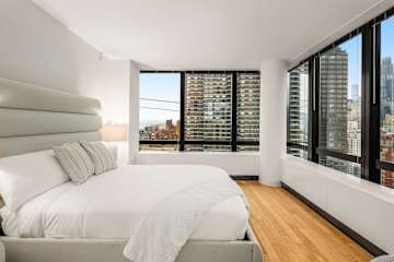 Photo #7 of Skyline V | 26th-floor 3BR w/Doorman, Gym, and Pool